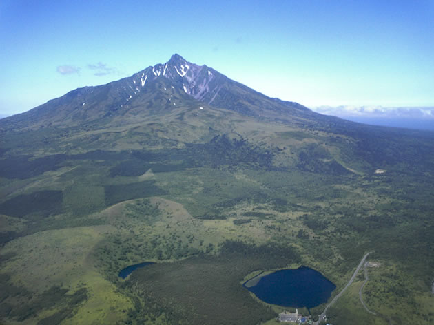 利尻山とオタドマリ沼・三日月沼